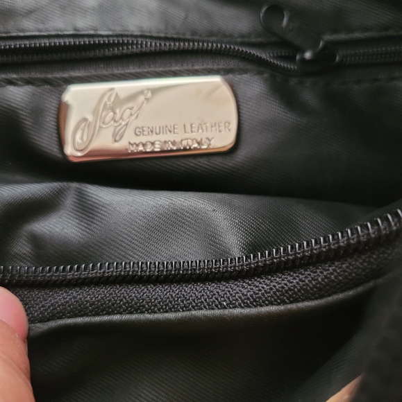 Sagi Italy Leather Handbag - Picture 7 of 7